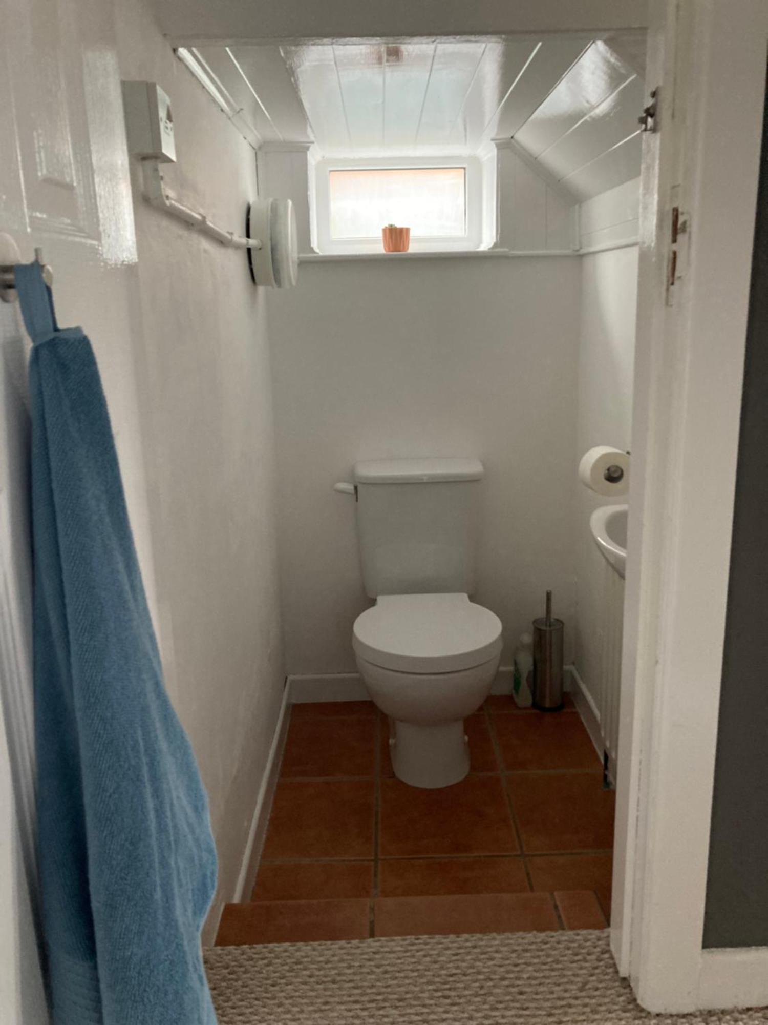Cosy At Cumberland - Double Room With Shared Bathroom Dundonald  Exterior photo